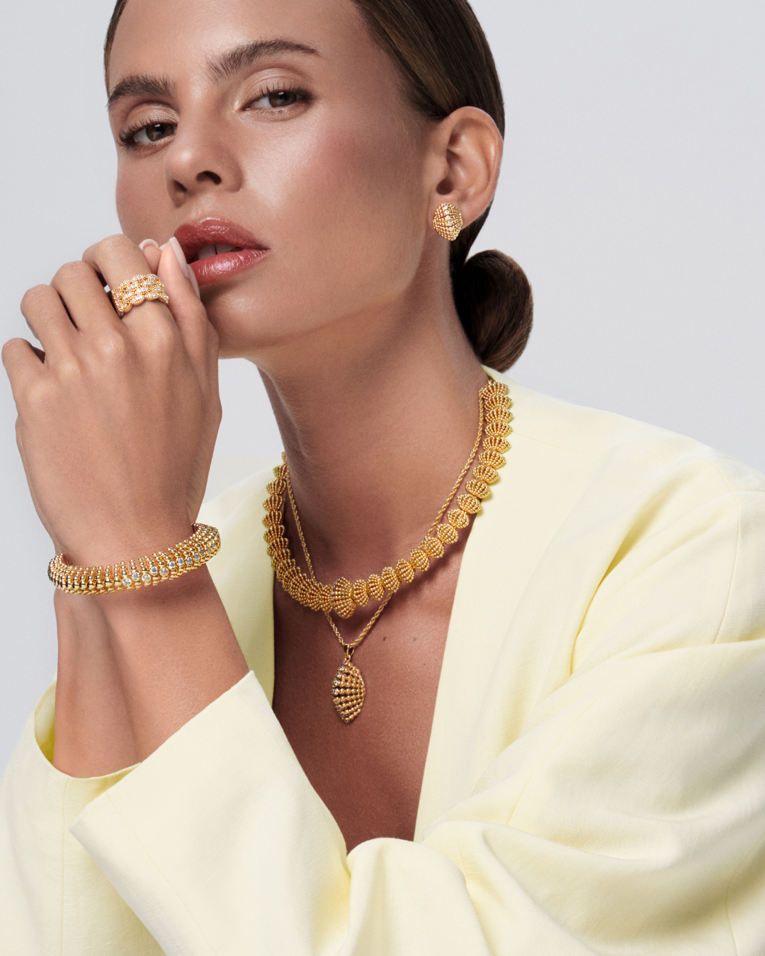 Celestial-inspired gold-plated set  for everyday elegance