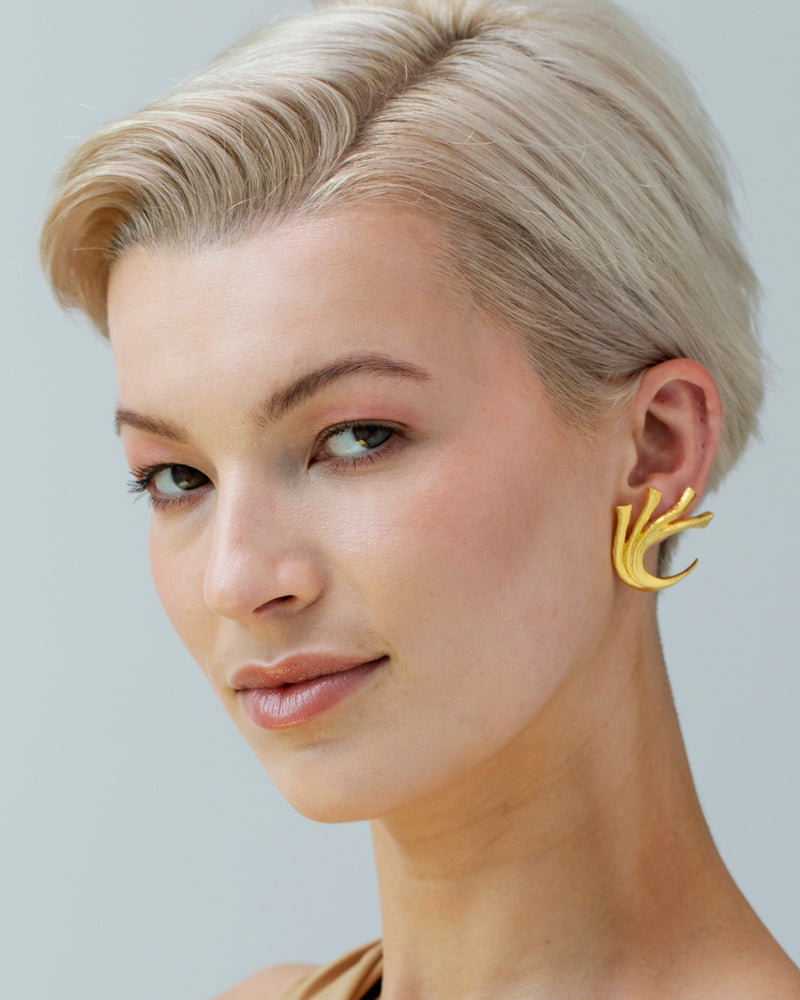 Lightweight gold earrings for women with vine motif