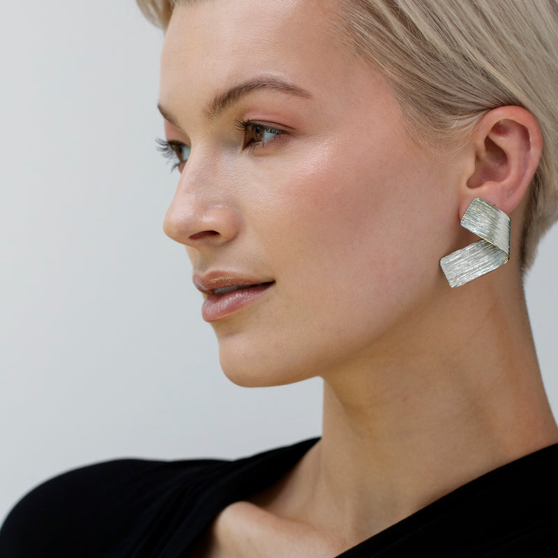 Lynyer statement earrings gold tree nature handmade