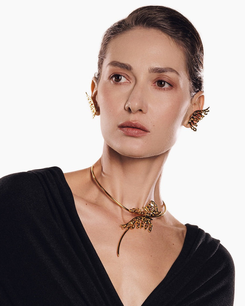 24k gold-plated collar necklace with bold leaf motif, statement choker for fierce and feminine style.