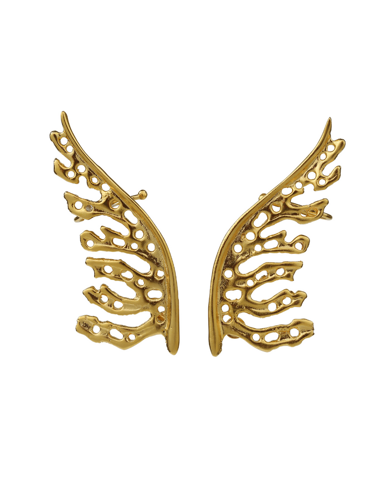 Minimalist gold leaf earcuff blending nature and elegance