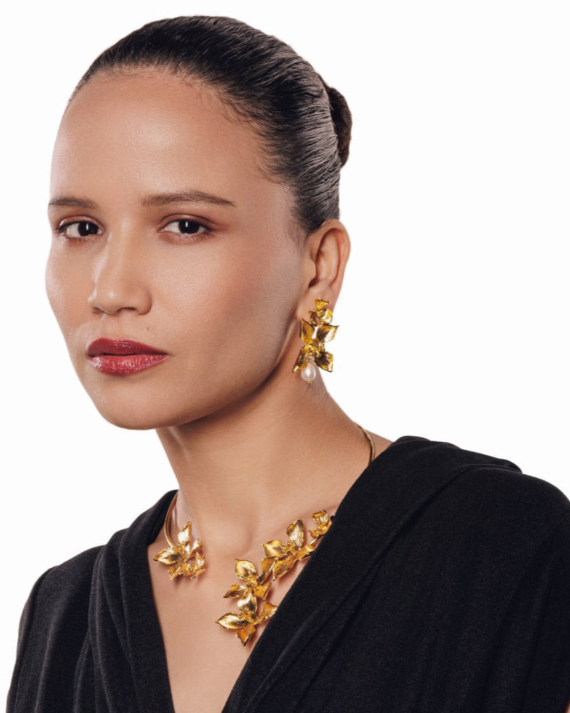Artisan-crafted statement necklace in gold