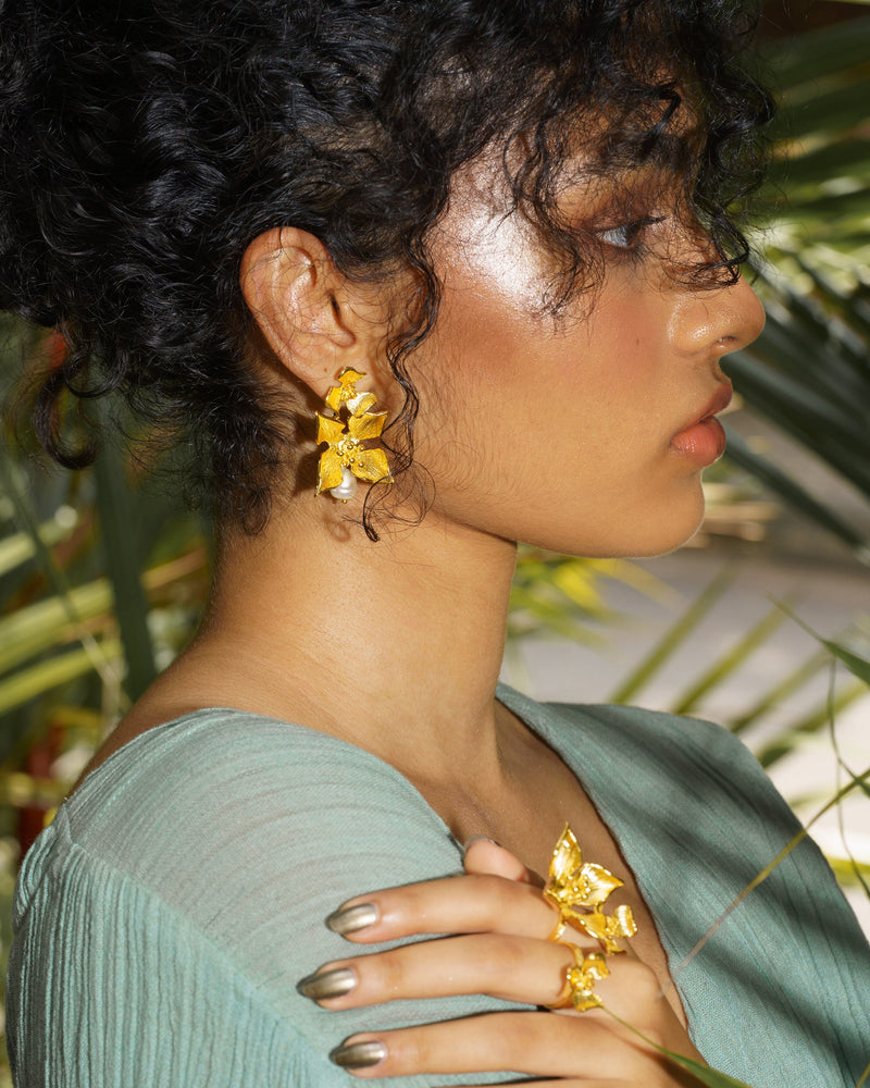 gold plated earrings floral pearl dolce& gabbana earrings lynyer