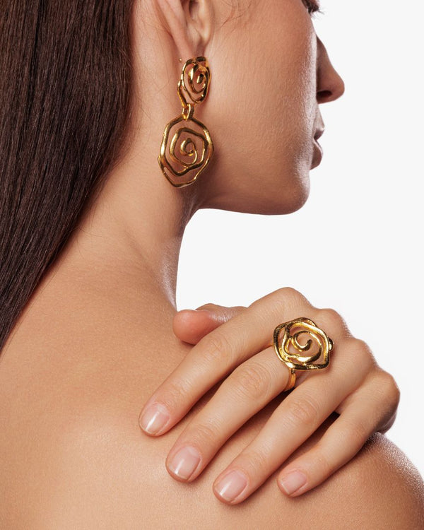 Modern floral-inspired gold stacking ring