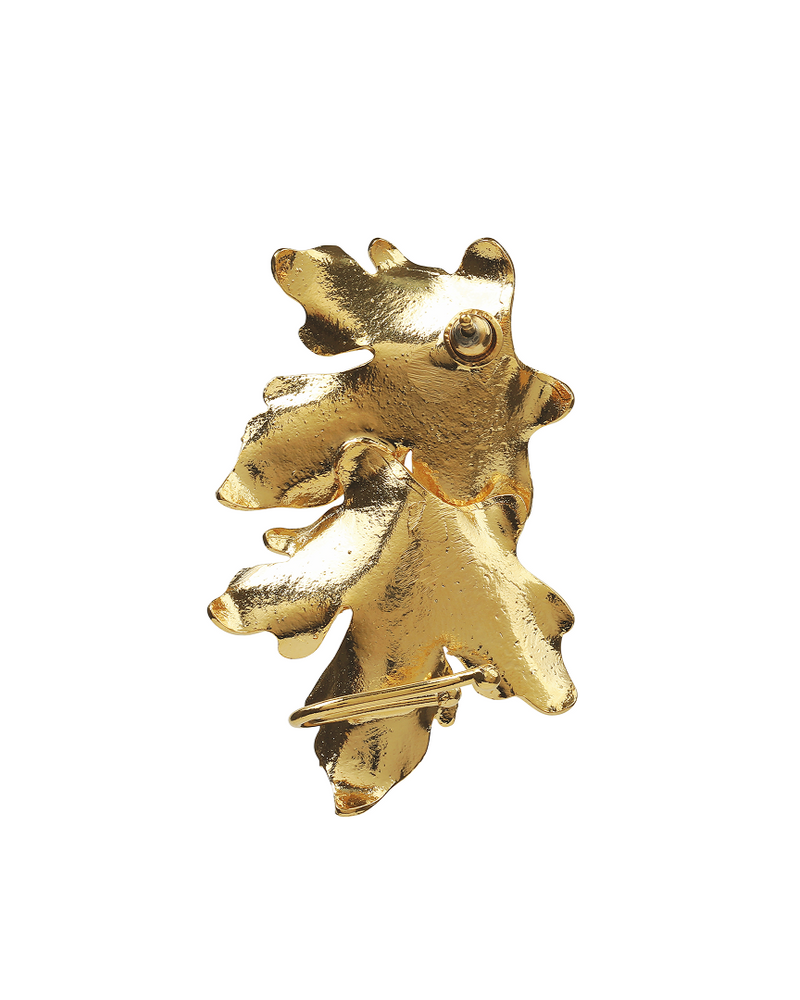 Gold vine leaf ear cuff with nature-inspired design—lightweight, adjustable, and perfect for no-piercing earring styles or elegant ear stacks