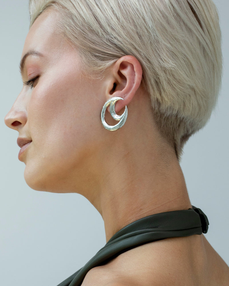 Tropical forest-inspired silver ear climbers