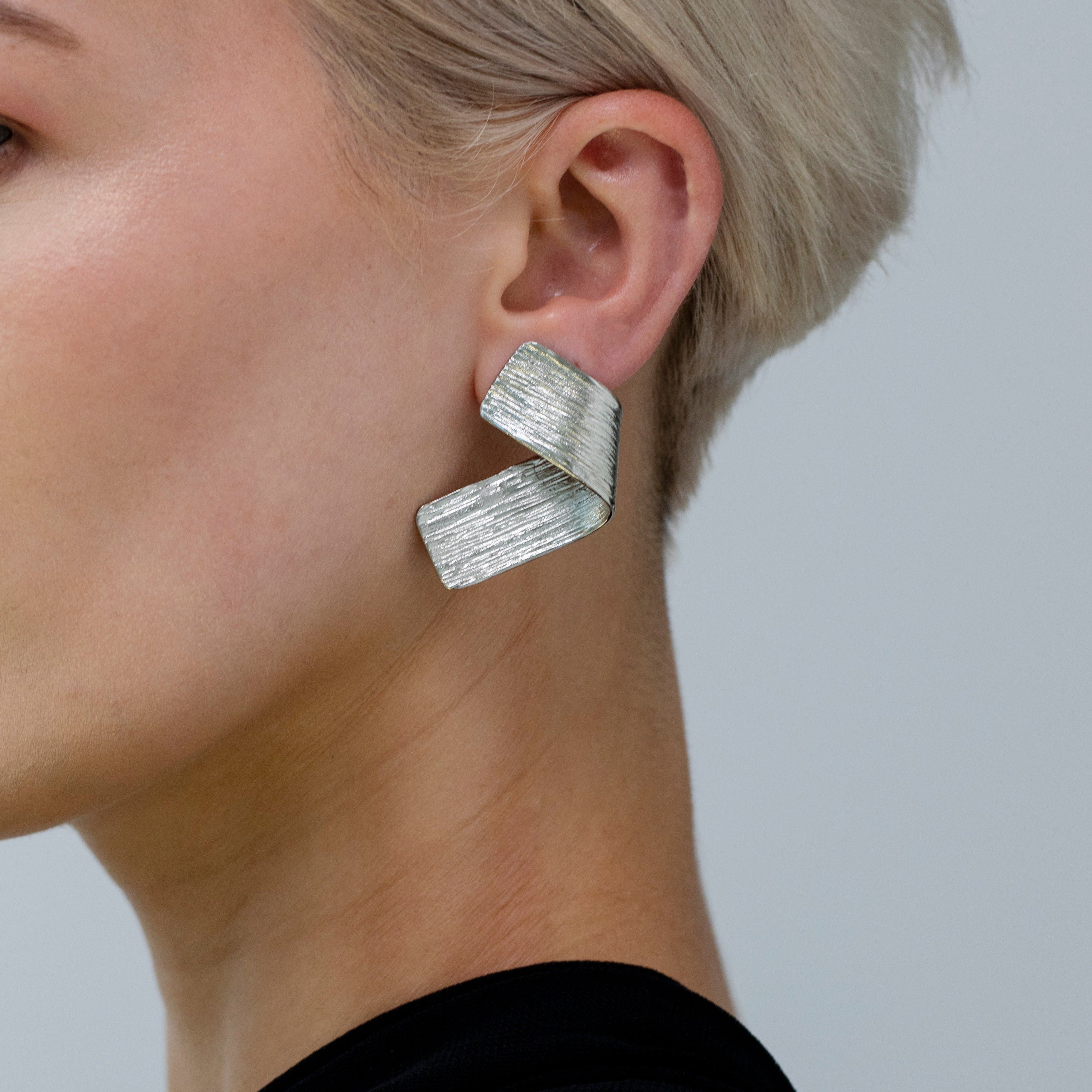 Lynyer statement earrings gold tree nature silverplated