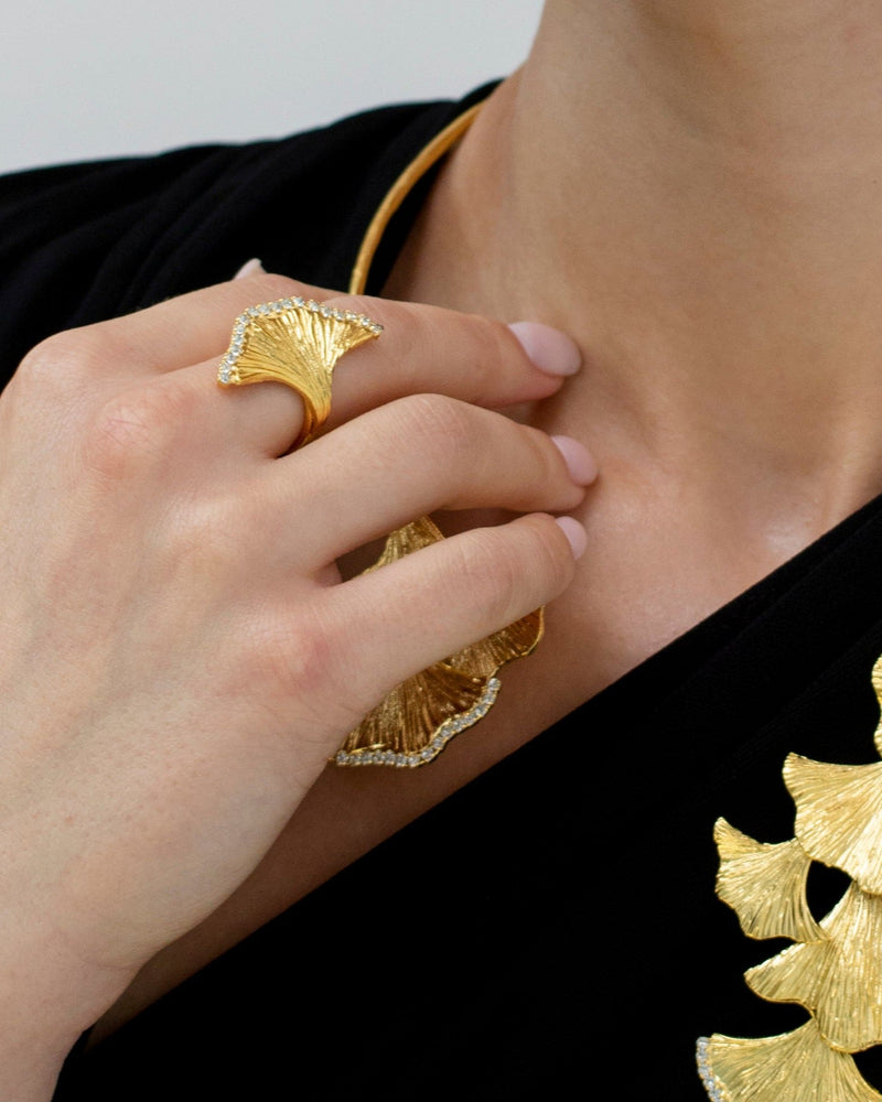 Nature-inspired zirconia ring in gold finish