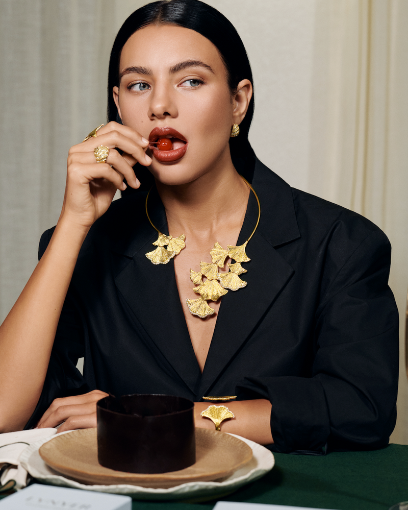 statement bold collar necklace