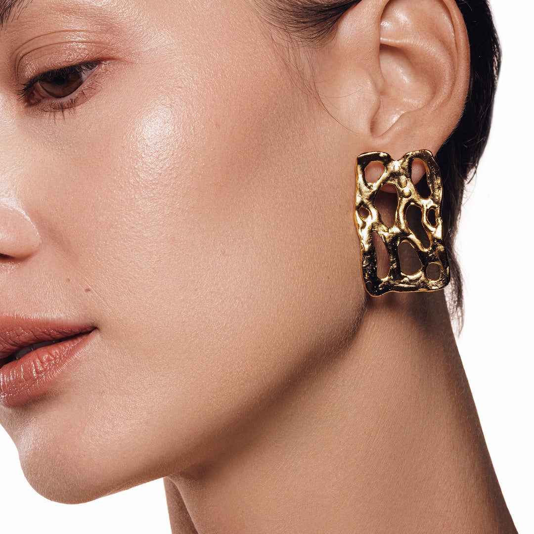 Gold geometric drop earrings – embossed 24K fashion accessory 