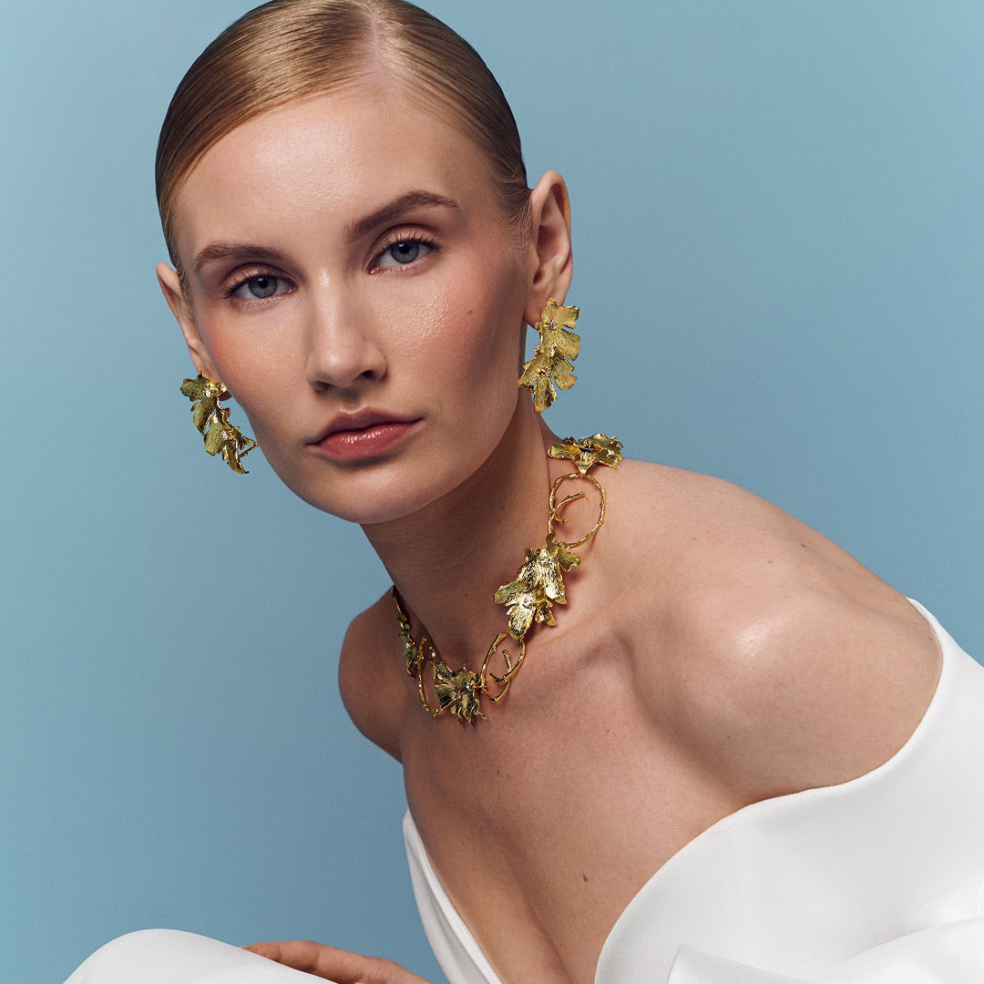 Stylish leaf earcuff and matching choker