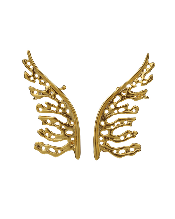 Minimalist gold leaf earcuff blending nature and elegance