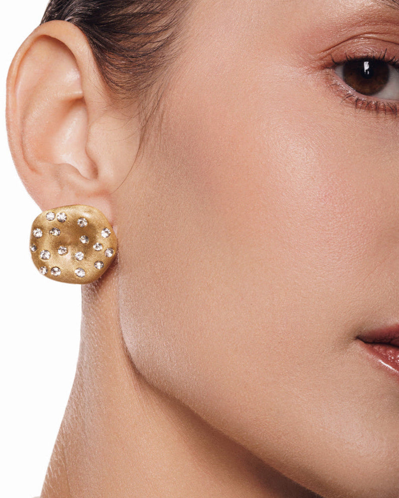 Vintage-inspired gold disc earrings for women