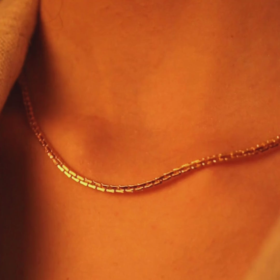 thin chain gold necklace