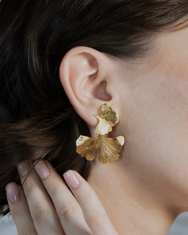 Floral motif earrings for women’s fashion
