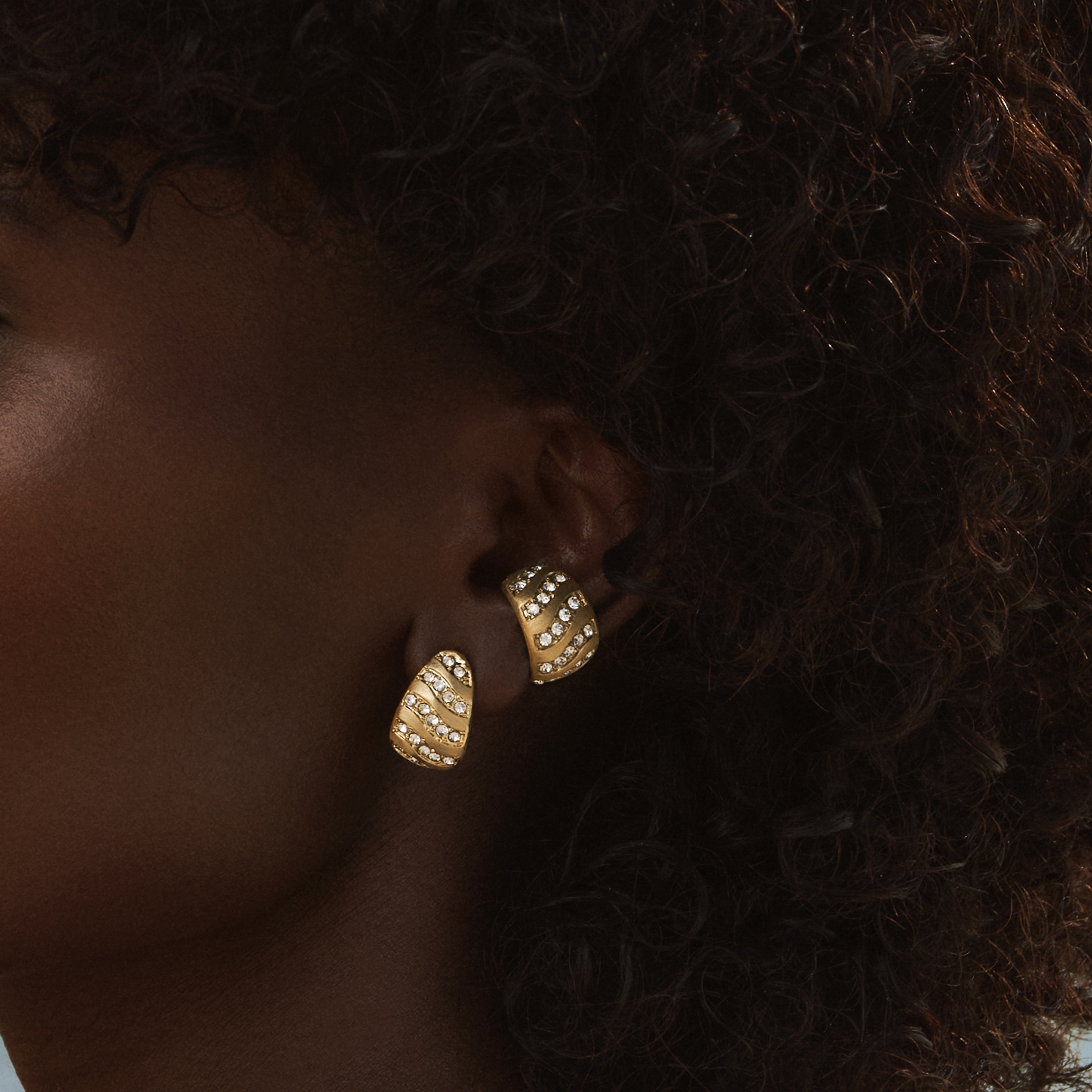 Aurora Wave Earcuff
