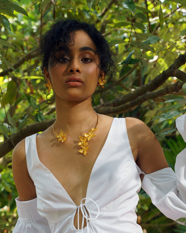 Timeless gold collar necklace for layering